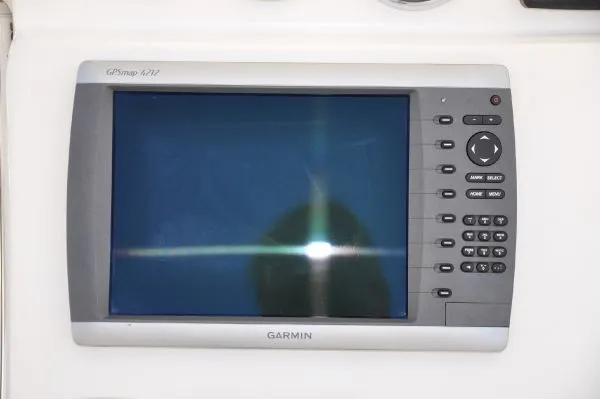 Slide: The Image of Defiant 270 TC 2005 - 10