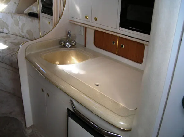 Slide: The Image of Sea Ray Sundancer 1999 - 1