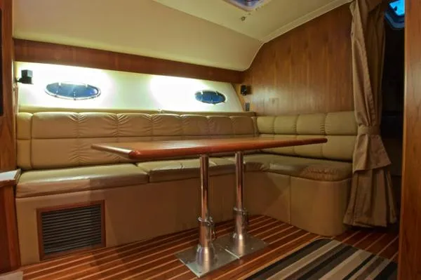 Slide: The Image of Tiara 4100 Open 2000 - 2