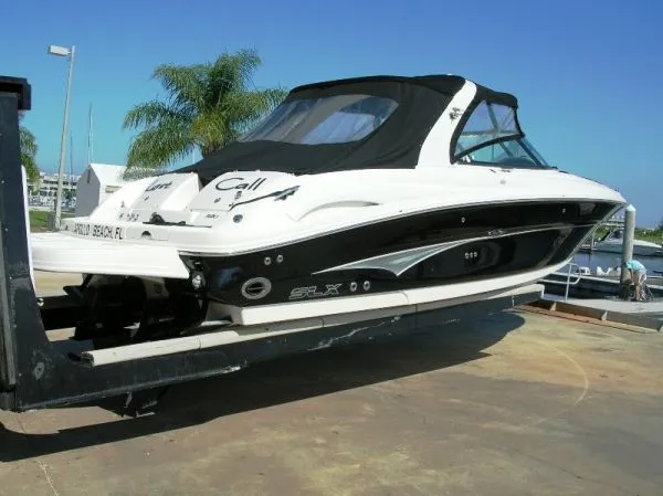 Slide: The Image of Sea Ray *Bowrider* 290 SLX 2006 - 11