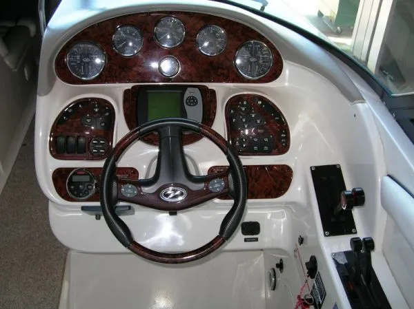 Slide: The Image of Sea Ray *Bowrider* 290 SLX 2006 - 3