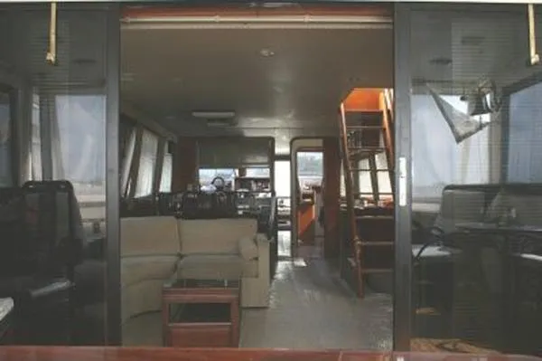 Slide: The Image of Viking Custom Flybridge EAD 1990 - 1
