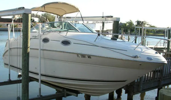 Slide: The Image of Sea Ray *24 Sundancer* 2001 - 0