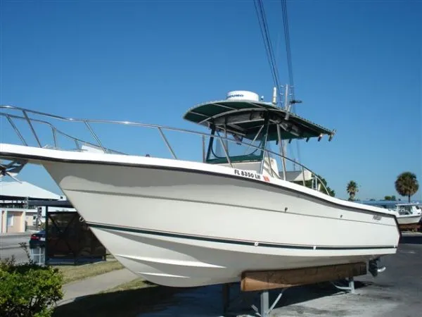 Slide: The Image of Pursuit 2870 Center Console 2000 - 0