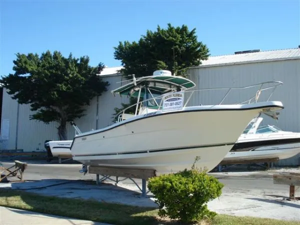 Slide: The Image of Pursuit 2870 Center Console 2000 - 2