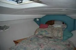 Slide: The Image of Silverton 351 Sedan 1997 - 4