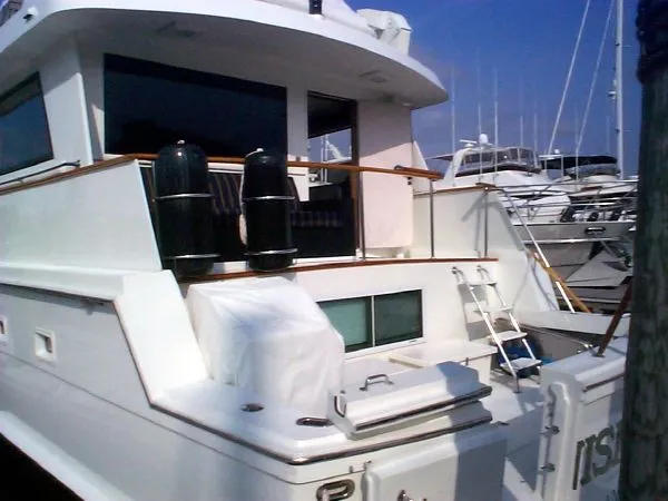 Slide: The Image of Hatteras Cockpit Motoryacht 1988 - 3