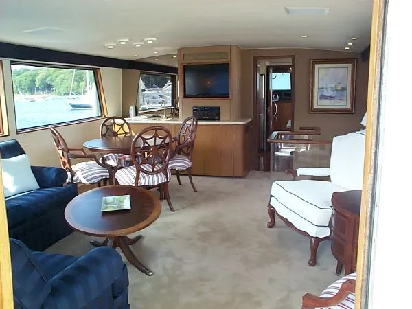 Slide: The Image of Hatteras Cockpit Motoryacht 1988 - 8