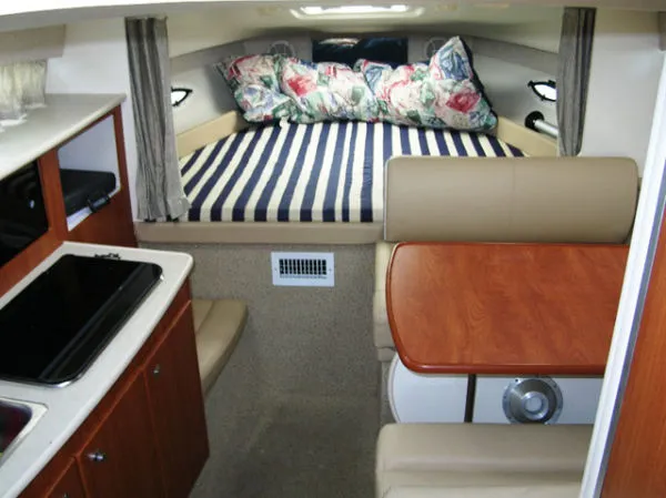 Slide: The Image of Bayliner 285 2004 - 1