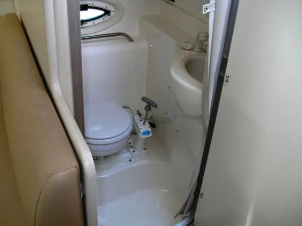 Slide: The Image of Bayliner 285 2004 - 4