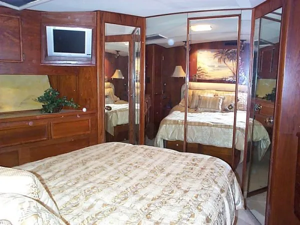 Slide: The Image of Ocean Yachts 55 Convertible Super Sport 1990 - 10