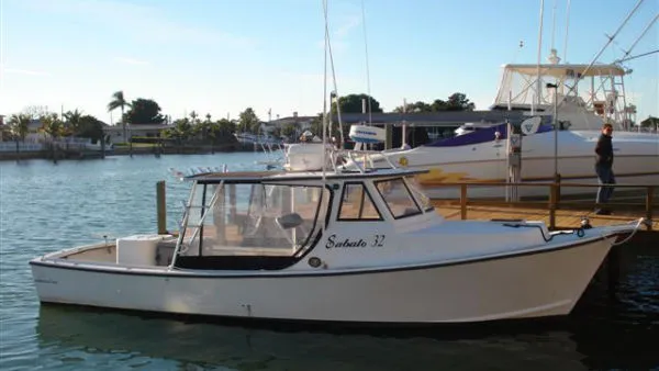 Slide: The Image of SABALO *32 Pilothouse* 2000 - 0