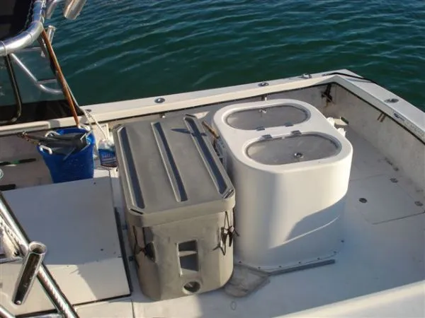 Slide: The Image of SABALO *32 Pilothouse* 2000 - 6