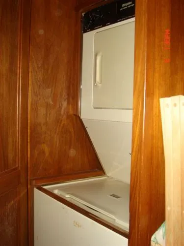 Slide: The Image of Californian Cockpit Motor Yacht 1989 - 11