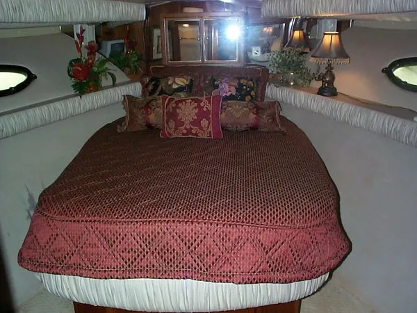 Slide: The Image of Californian Cockpit Motor Yacht 1989 - 9