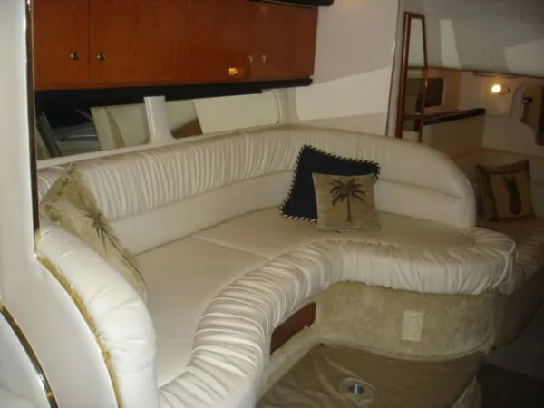 Slide: The Image of Sea Ray *340 Sundancer* 2001 - 3