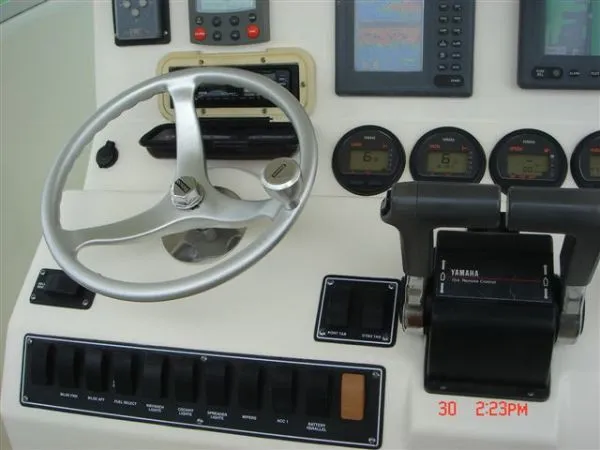 Slide: The Image of Pursuit 3070 Offshore Center Console 2002 - 9