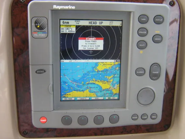 Slide: The Image of Sea Ray Sundancer 2003 - 8