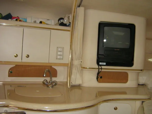 Slide: The Image of Sea Ray *310 Sundancer* 2000 - 2