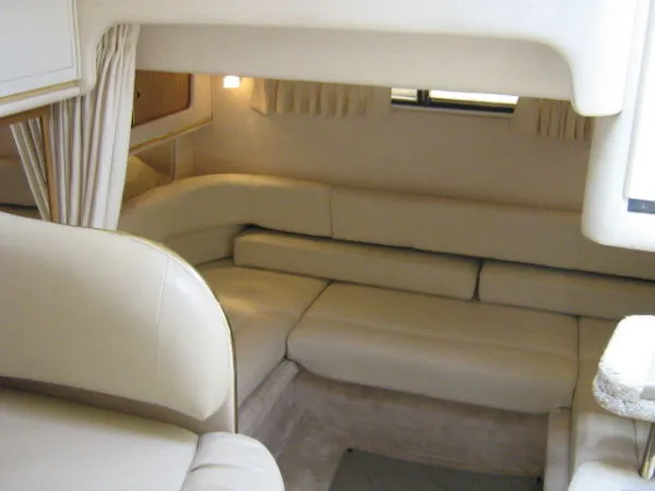 Slide: The Image of Sea Ray *310 Sundancer* 2000 - 5