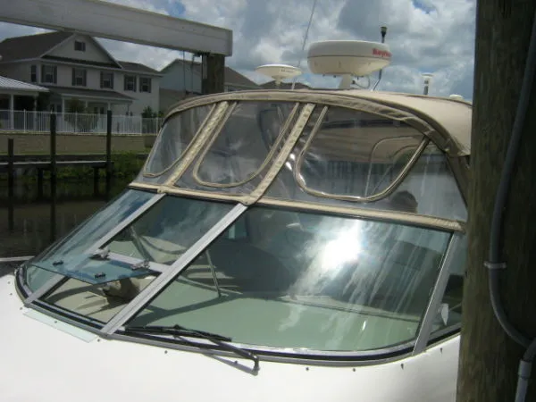 Slide: The Image of Sea Ray *310 Sundancer* 2000 - 6