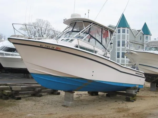 Slide: The Image of Grady-White 268 Islander 2000 - 5