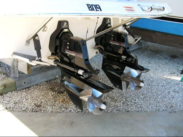Slide: The Image of Crownline Boats 320LS Bowrider 2006 - 11