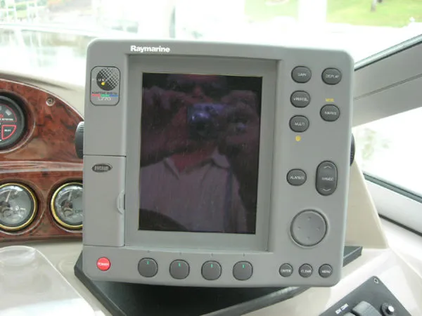 Slide: The Image of Four Winns 2003 - 9