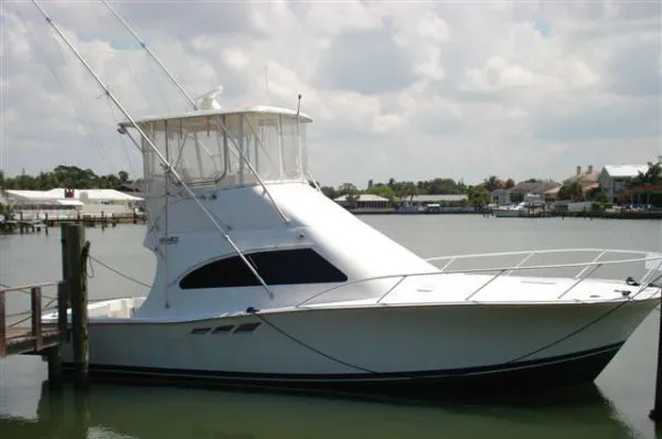 Slide: The Image of Luhrs *36 Convertible* 1998 - 0