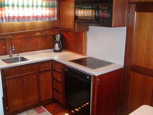 Slide: The Image of Hatteras LRC Yachtfish 1979 - 11