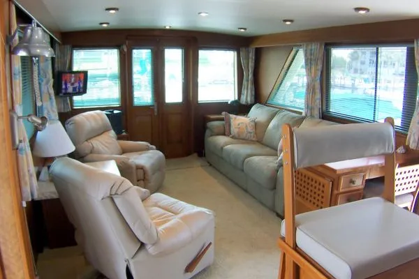 Slide: The Image of Hatteras LRC Yachtfish 1979 - 7