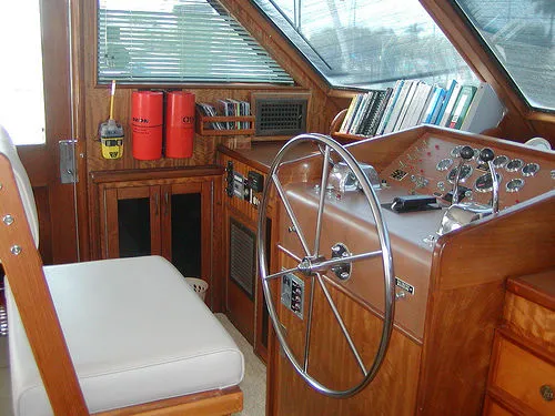 Slide: The Image of Hatteras LRC Yachtfish 1979 - 8
