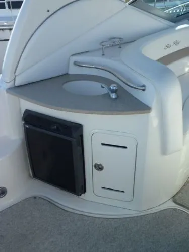 Slide: The Image of Sea Ray 320 Sundancer 2005 - 11