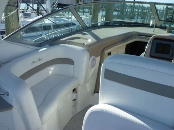 Slide: The Image of Sea Ray 320 Sundancer 2005 - 9