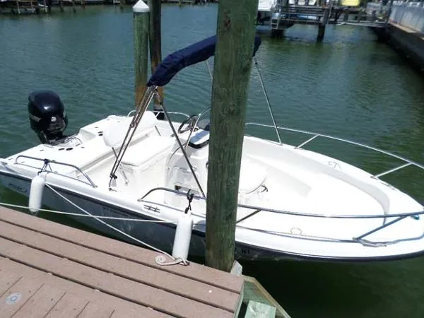 Slide: The Image of Boston Whaler Center Console 2008 - 3