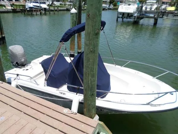 Slide: The Image of Boston Whaler Center Console 2008 - 5
