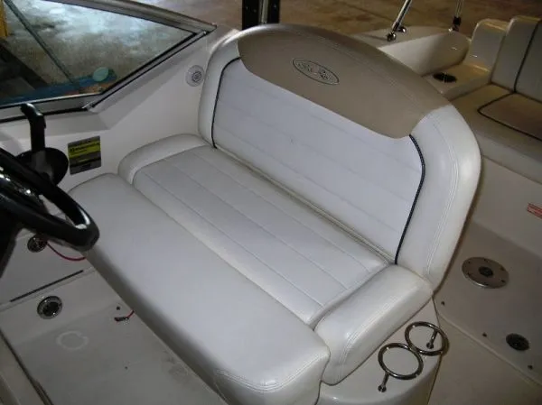 Slide: The Image of Sea Ray *240 Sundancer* 2008 - 8