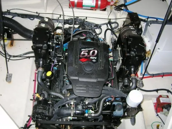 Slide: The Image of Sea Ray *240 Sundancer* 2008 - 9