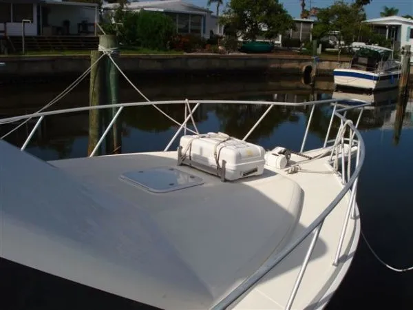 Slide: The Image of Cabo *35 Flybridge Sedan* 1995 - 10