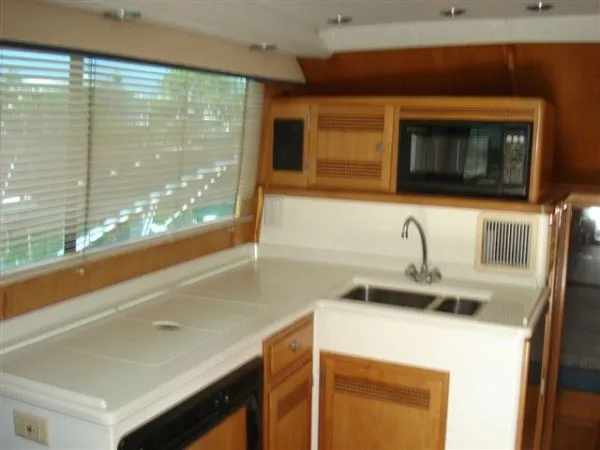 Slide: The Image of Cabo *35 Flybridge Sedan* 1995 - 4