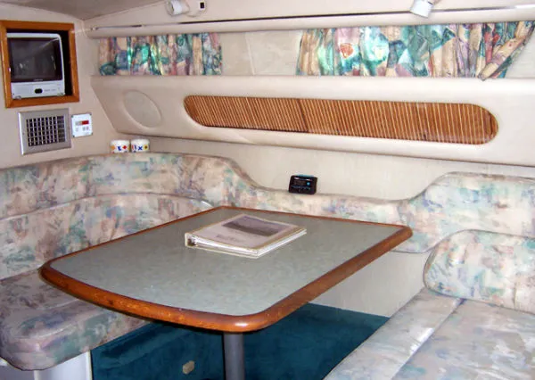 Slide: The Image of Sea Ray Sundancer 1996 - 3