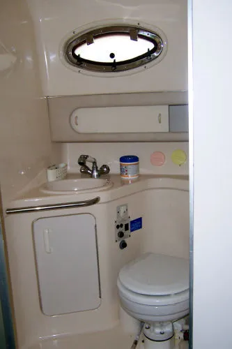 Slide: The Image of Sea Ray Sundancer 1996 - 5