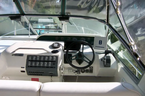 Slide: The Image of Sea Ray Sundancer 1996 - 7
