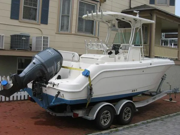 Slide: The Image of Robalo Center Console 2006 - 5