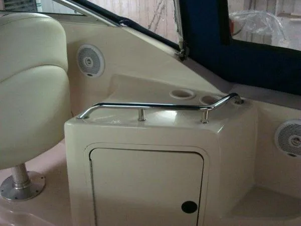 Slide: The Image of Sea Ray 240 Sundancer 2001 - 8