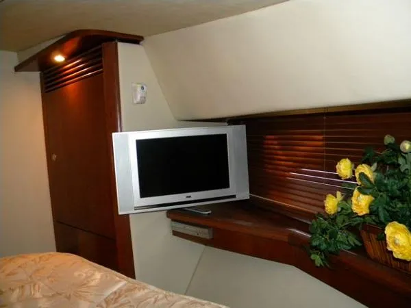 Slide: The Image of Sea Ray 48 Sundancer 2006 - 8