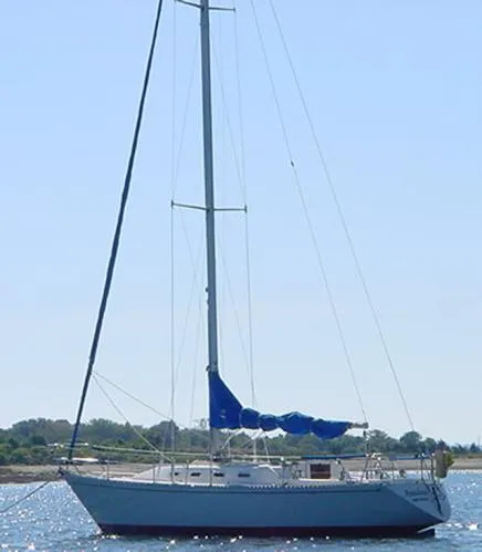 Slide: The Image of Canadian Sailcraft 36 1979 - 3