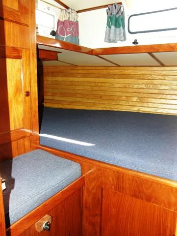 Slide: The Image of Valiant Cutter Rig 1991 - 11