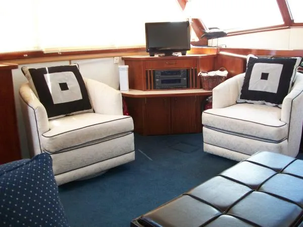 Slide: The Image of Ocean Yachts Sunliner - Aft Cabin 1982 - 3