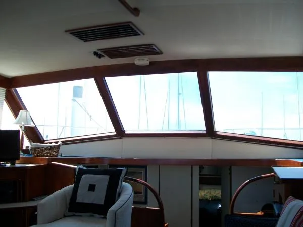 Slide: The Image of Ocean Yachts Sunliner - Aft Cabin 1982 - 7
